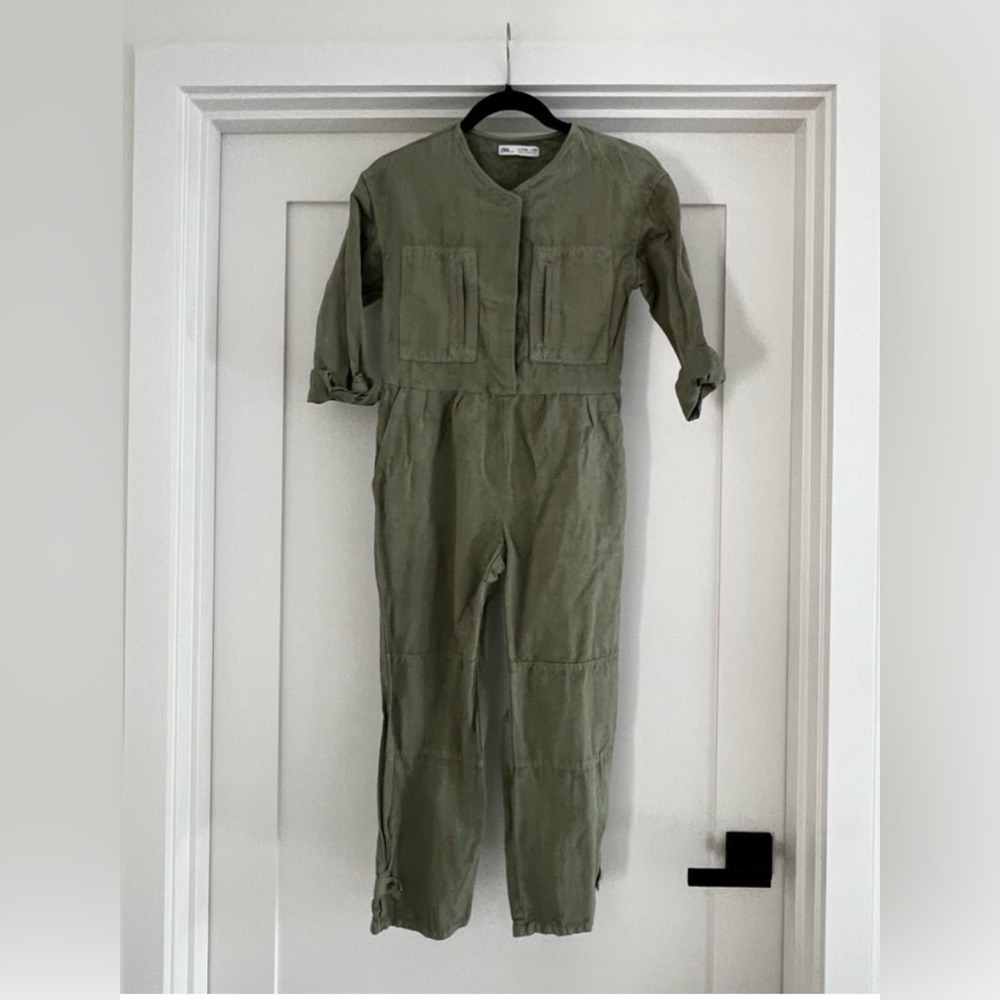 Girls Zara green utility pocketed snap top army green jumpsuit romper!